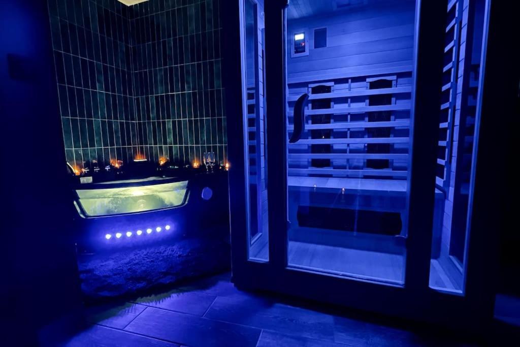 Love Room L' Orientale / Jacuzzi / Sauna Chateau-Landon Zewnętrze zdjęcie